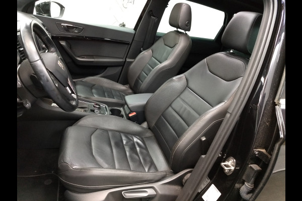 Seat Ateca 1.5 TSI FR Business Intense | Panoramadak | Stoelverwarming | Trekhaak | Keyless | Adaptive Cruise Control | Apple Carplay | Camera | Climate Control | Parkeersensoren | Navigatie | Leer | Elektrische Achterklep |