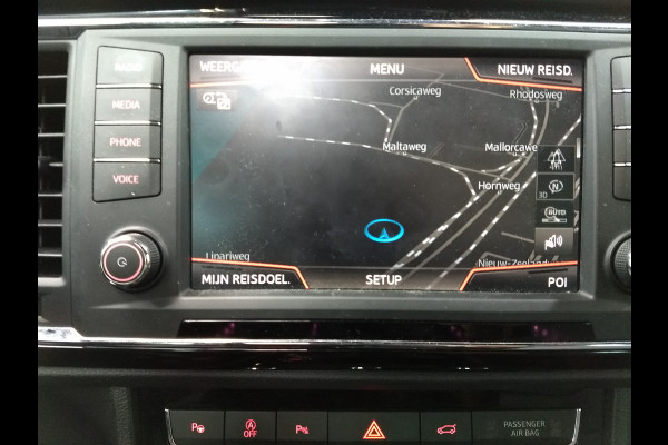 Seat Ateca 1.5 TSI FR Business Intense | Panoramadak | Stoelverwarming | Trekhaak | Keyless | Adaptive Cruise Control | Apple Carplay | Camera | Climate Control | Parkeersensoren | Navigatie | Leer | Elektrische Achterklep |