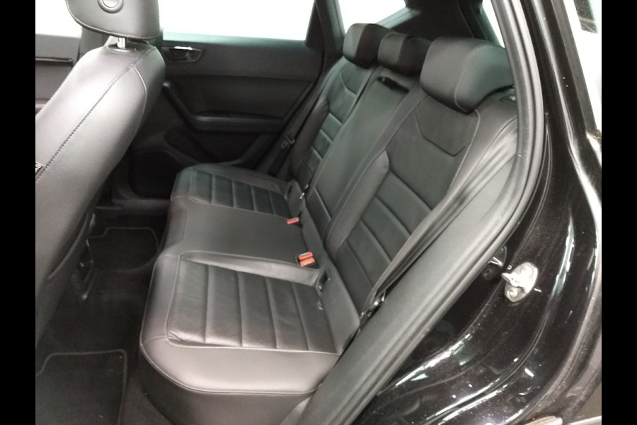 Seat Ateca 1.5 TSI FR Business Intense | Panoramadak | Stoelverwarming | Trekhaak | Keyless | Adaptive Cruise Control | Apple Carplay | Camera | Climate Control | Parkeersensoren | Navigatie | Leer | Elektrische Achterklep |