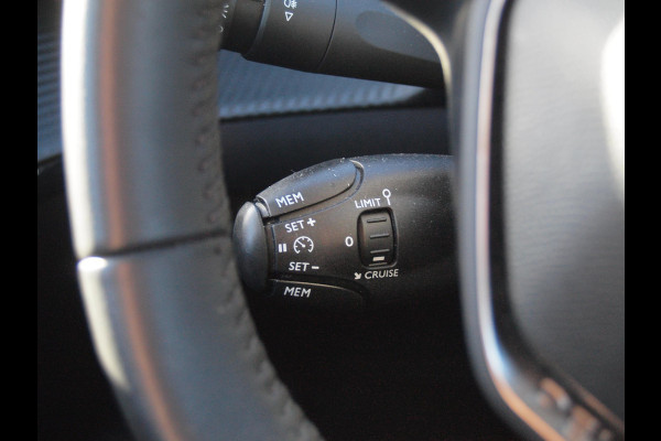 Peugeot e-208 EV Allure Pack 50 kWh | SOH 94% | Camera | Apple Carplay | Stoelverwarming | Navi | NL-Auto |
