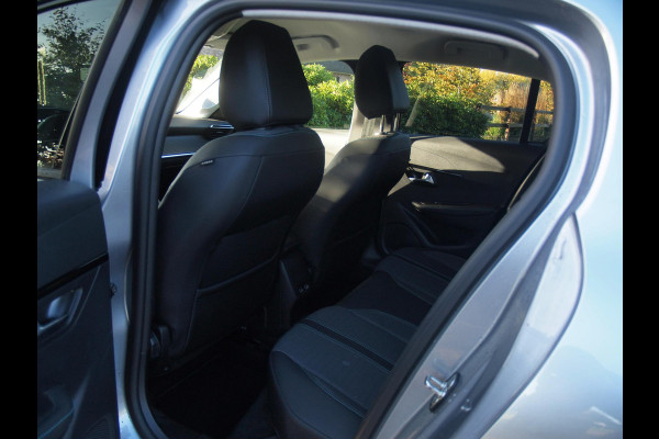 Peugeot e-208 EV Allure Pack 50 kWh | SOH 94% | Camera | Apple Carplay | Stoelverwarming | Navi | NL-Auto |