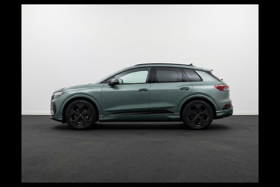 Audi Q4 e-tron S edition performance 82 kWh 286 pk | Techniekpakket plus | Glazen panoramadak | Lichtpakket plus ambient light | Trekhaak |