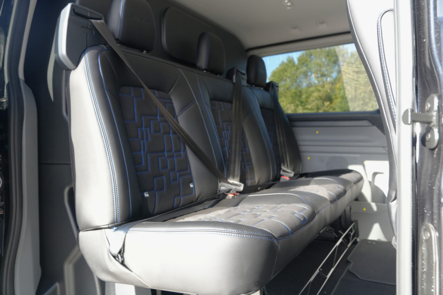Ford E-Transit Custom 340 L2H1 MS-RT 71 kWh DC 286pk 5 Zits - 2x Schuif - Kuipstoelen - Stoel/Stuurverwarming - 360 Camera - Ultimate Pack - Rijklaar