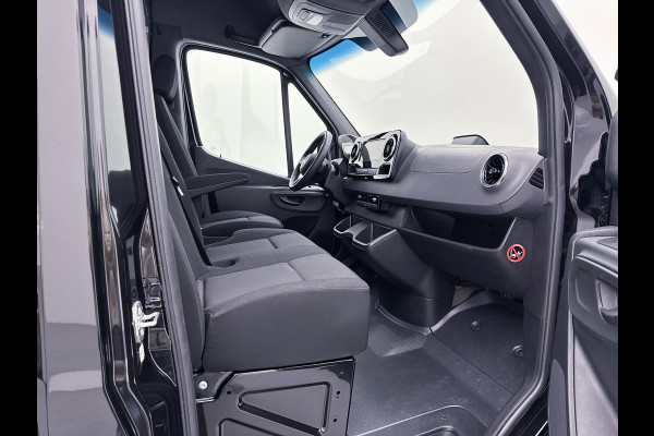 Mercedes-Benz Sprinter 317 CDI PRO L3H2 Led Navigatie Achteruitrijcamera 3500 KG Trekgewicht Cruise Control