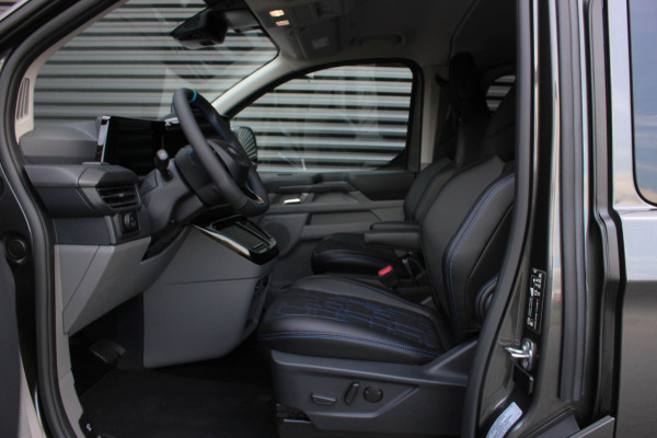 Ford E-Transit Custom 320 L2H1 MS-RT 71kWh 286PK DC DUBBEL CABINE / KUIPSTOELEN / DIRECT RIJDEN / NAVIGATIE / BLACK OPS/JB-EDITION