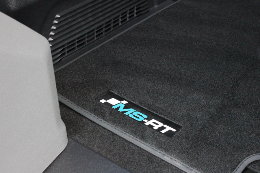 Ford E-Transit Custom 320 L2H1 MS-RT 71kWh 286PK DC DUBBEL CABINE / KUIPSTOELEN / DIRECT RIJDEN / NAVIGATIE / BLACK OPS/JB-EDITION