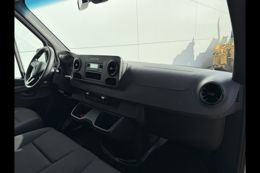 Mercedes-Benz Sprinter 312 55kWh L2H2 Elektrisch 168km WLTP 92.9% (SOH) 80KW Snelladen Climate Control Stoelverwarming Camera Laadkabel