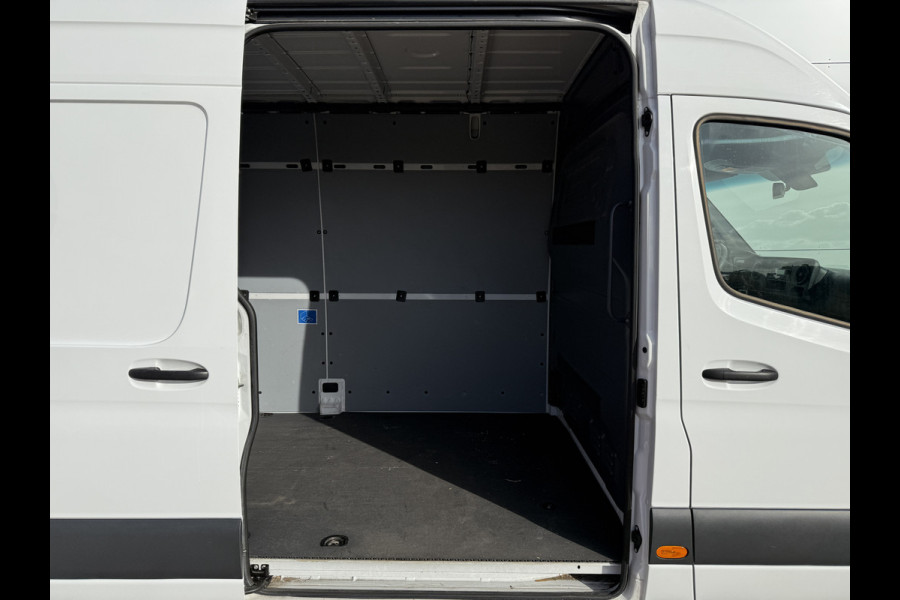 Mercedes-Benz Sprinter 312 55kWh L2H2 Elektrisch 168km WLTP 92.9% (SOH) 80KW Snelladen Climate Control Stoelverwarming Camera Laadkabel