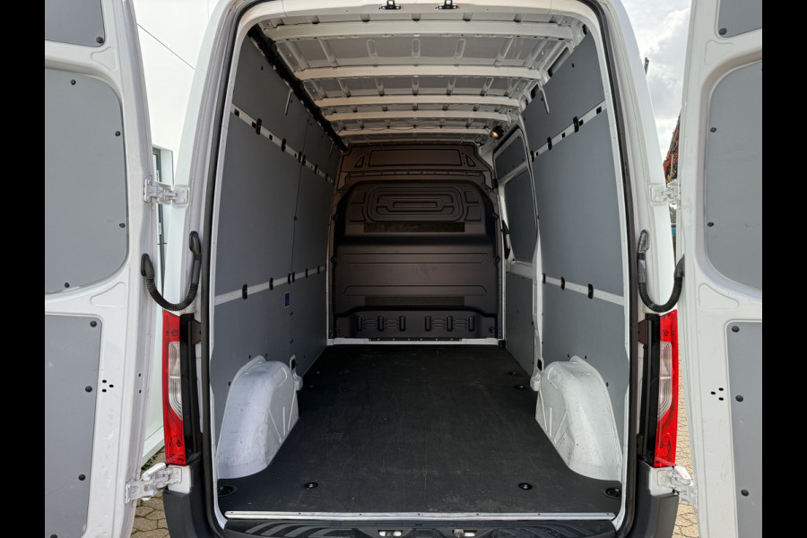 Mercedes-Benz Sprinter 312 55kWh L2H2 Elektrisch 168km WLTP 92.9% (SOH) 80KW Snelladen Climate Control Stoelverwarming Camera Laadkabel