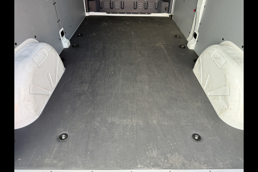 Mercedes-Benz Sprinter 312 55kWh L2H2 Elektrisch 168km WLTP 92.9% (SOH) 80KW Snelladen Climate Control Stoelverwarming Camera Laadkabel