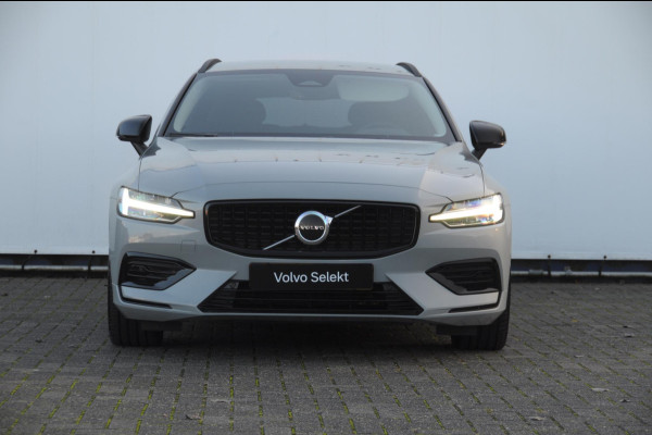 Volvo V60 B3 177PK Automaat Essential Edition / Adaptieve cruise control / Stoel en stuurwielverwarming / Trekhaak / Google systeem / achterbank verwarmd / 19” velgen