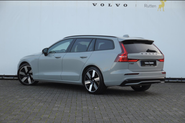 Volvo V60 B3 177PK Automaat Essential Edition / Adaptieve cruise control / Stoel en stuurwielverwarming / Trekhaak / Google systeem / achterbank verwarmd / 19” velgen