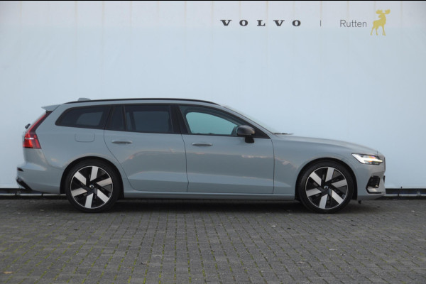 Volvo V60 B3 177PK Automaat Essential Edition / Adaptieve cruise control / Stoel en stuurwielverwarming / Trekhaak / Google systeem / achterbank verwarmd / 19” velgen