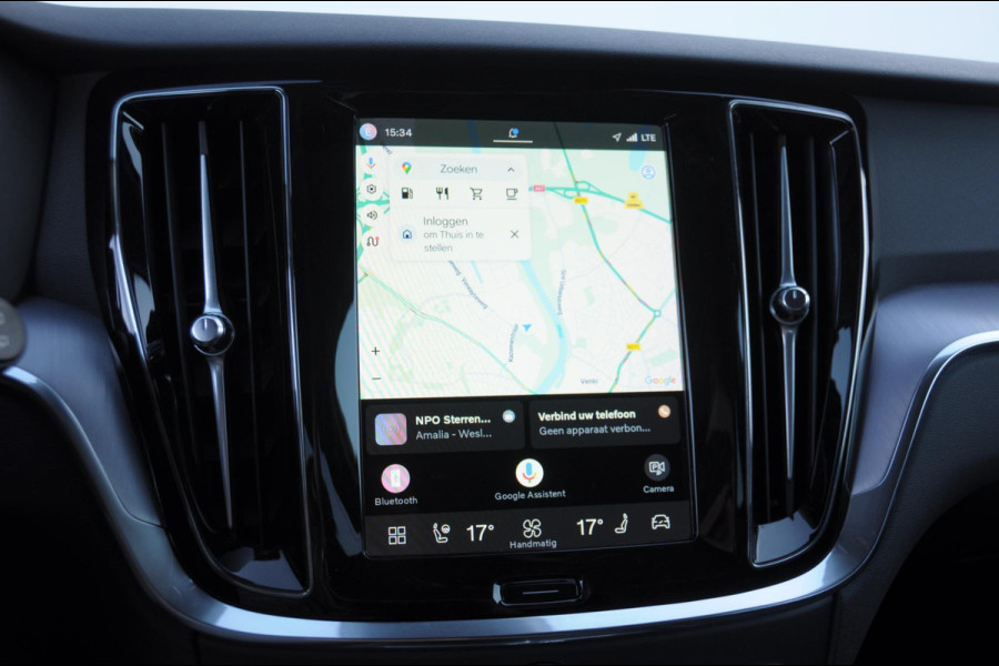 Volvo V60 B3 177PK Automaat Essential Edition / Adaptieve cruise control / Stoel en stuurwielverwarming / Trekhaak / Google systeem / achterbank verwarmd / 19” velgen