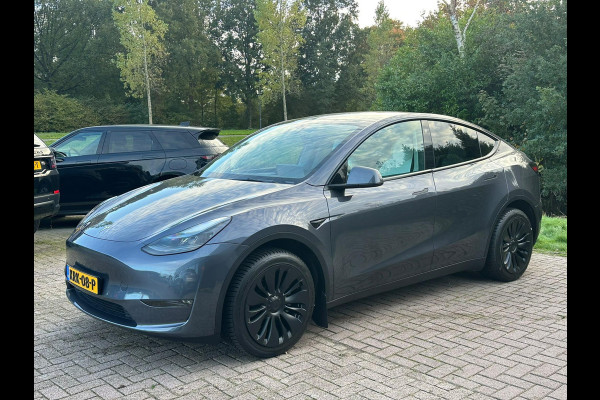 Tesla Model Y Long Range AWD 75 kWh 514 PK | Panoramadak | 360 Camera | LED Verlichting | CarPlay | Lichtmetalen Velgen | Elektrische Stoelen | Elektrische Klep | Navigatie |