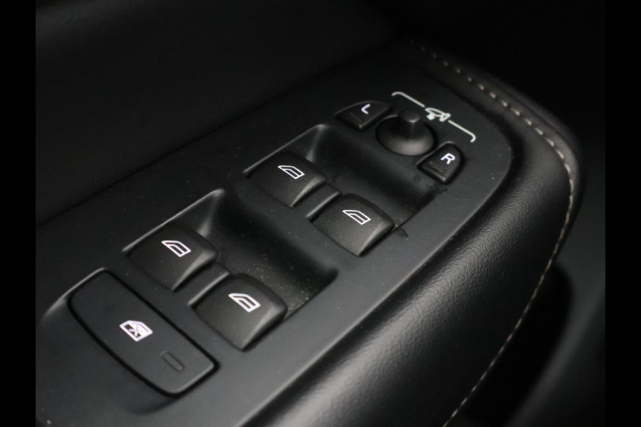 Volvo XC60 2.0 T8 Plug-in hybrid AWD Inscription | SOH 96,5% | Panoramadak | Trekhaak | Leder | Memory | Adaptive cruise | Harman/Kardon | Stuur/stoelverwarming | 360 camera | Carplay