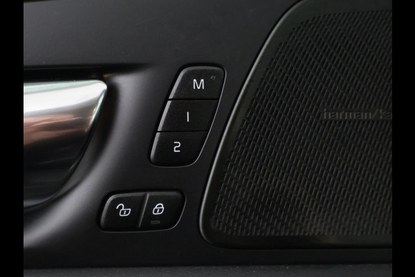 Volvo XC60 2.0 T8 Plug-in hybrid AWD Inscription | SOH 96,5% | Panoramadak | Trekhaak | Leder | Memory | Adaptive cruise | Harman/Kardon | Stuur/stoelverwarming | 360 camera | Carplay