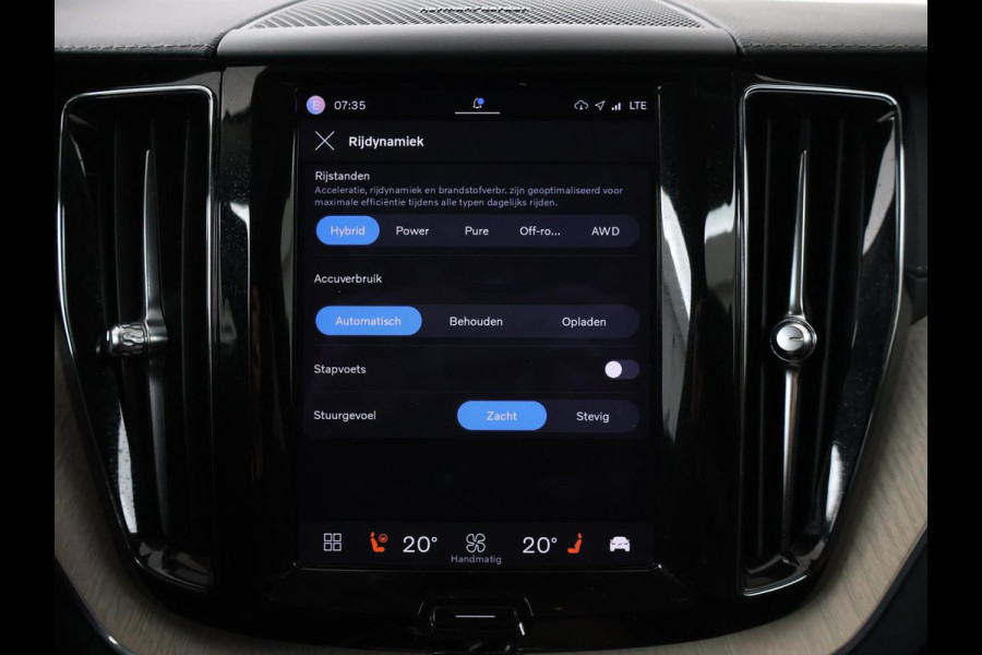 Volvo XC60 2.0 T8 Plug-in hybrid AWD Inscription | SOH 96,5% | Panoramadak | Trekhaak | Leder | Memory | Adaptive cruise | Harman/Kardon | Stuur/stoelverwarming | 360 camera | Carplay