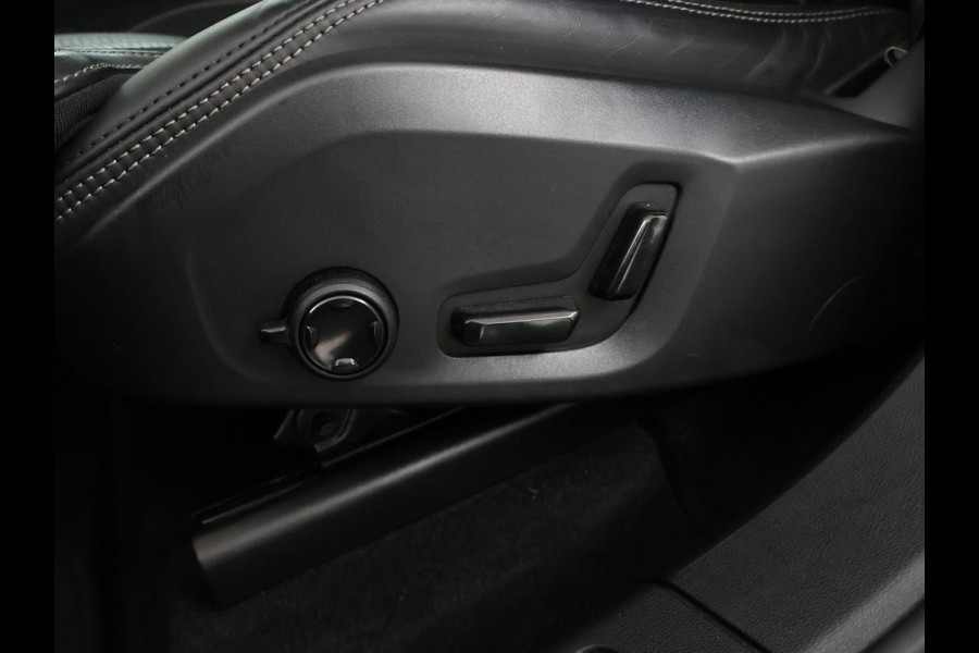 Volvo XC60 2.0 T8 Plug-in hybrid AWD Inscription | SOH 96,5% | Panoramadak | Trekhaak | Leder | Memory | Adaptive cruise | Harman/Kardon | Stuur/stoelverwarming | 360 camera | Carplay
