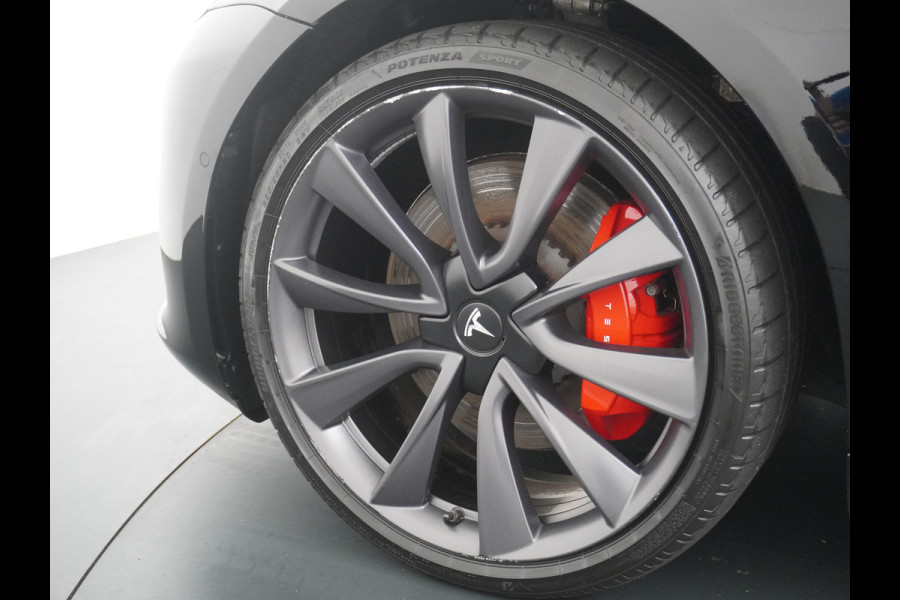 Tesla Model 3 Performance 513pk 20"Lmv Adap.Cruise Premium-HiFi Panoramadak Camera's Leer Wifi Ecc Pdc Cruise Dual Motor Long Range 75kWh Stoe Navi full map LED DAB Voorverwarmen interieur via App Keyless Origineel Nederlandse auto! Accu en motor garantie tot 21-12-2027 / 192.000km