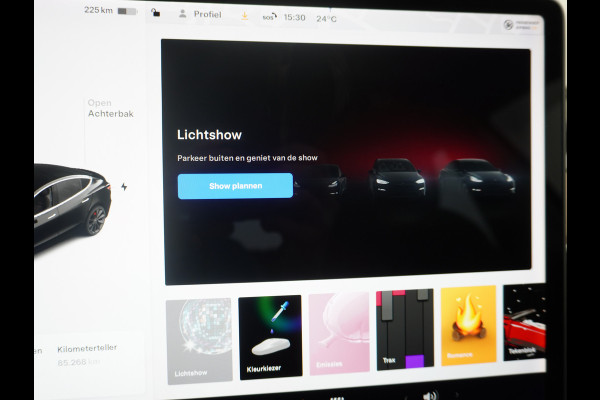 Tesla Model 3 Performance 513pk 20"Lmv Adap.Cruise Premium-HiFi Panoramadak Camera's Leer Wifi Ecc Pdc Cruise Dual Motor Long Range 75kWh Stoe Navi full map LED DAB Voorverwarmen interieur via App Keyless Origineel Nederlandse auto! Accu en motor garantie tot 21-12-2027 / 192.000km