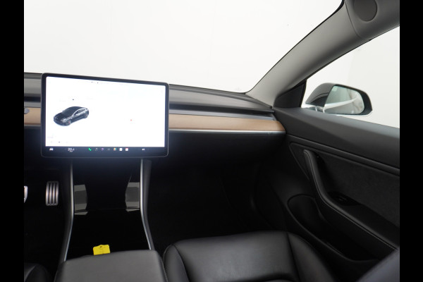 Tesla Model 3 Performance 513pk 20"Lmv Adap.Cruise Premium-HiFi Panoramadak Camera's Leer Wifi Ecc Pdc Cruise Dual Motor Long Range 75kWh Stoe Navi full map LED DAB Voorverwarmen interieur via App Keyless Origineel Nederlandse auto! Accu en motor garantie tot 21-12-2027 / 192.000km