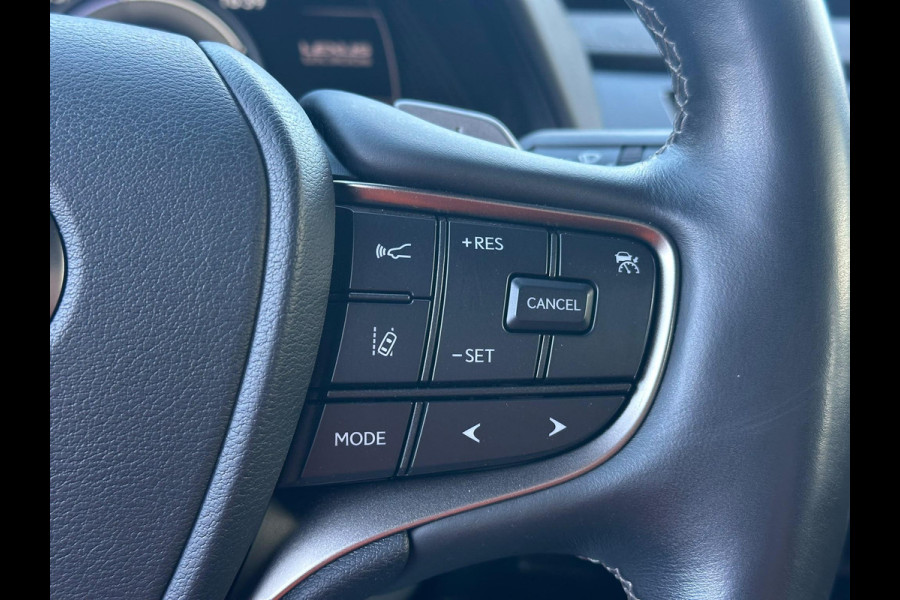 Lexus UX 300e Luxury 54 kWh | Leder | Stoelverwarming/Koeling |  Bestuurdersstoel Met Geheugen