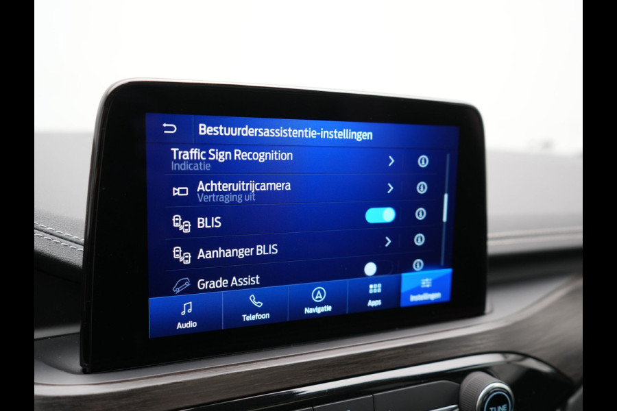 Ford Kuga 2.5 PHEV Vignale 225pk Dealer O.H | Trekhaak Af Fabriek | Panodak | Adaptive Cruise | 360 Camera | Bang & Olufsen | Head Up | Lederen Sportstoelen Memory & Verwarmd | Keyless | Apple Carplay | Navigatie | Virtual | DAB | 18"L.M | Plug In Hybrid |