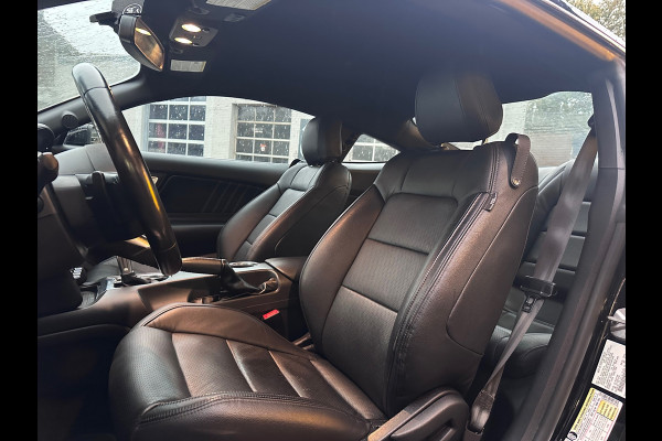 Ford Mustang Fastback 2.3 EcoBoost FULL OPTION / PERF PACK / AUTO / CLIMA