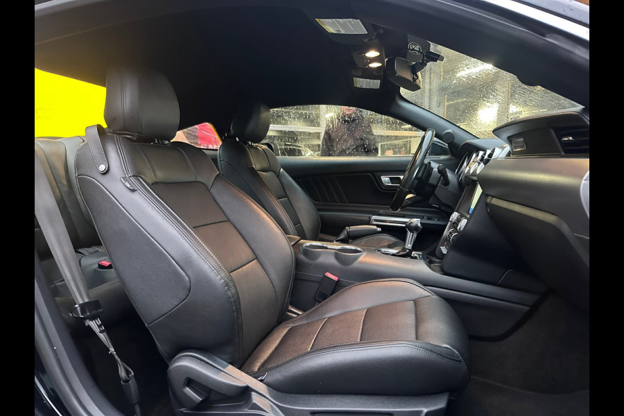 Ford Mustang Fastback 2.3 EcoBoost FULL OPTION / PERF PACK / AUTO / CLIMA