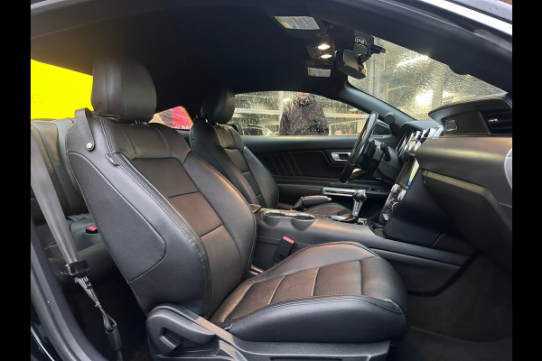 Ford Mustang Fastback 2.3 EcoBoost FULL OPTION / PERF PACK / AUTO / CLIMA