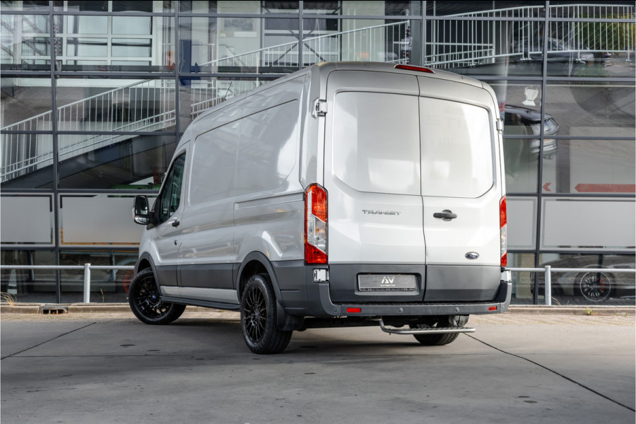 Ford Transit 310 2.0 TDCI L2H2 | CarPlay | Navigatie | Camera | BOTT Inrichting | Airco | 3-Zitter | Cruise control