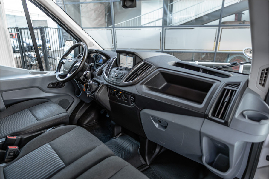 Ford Transit 310 2.0 TDCI L2H2 | CarPlay | Navigatie | Camera | BOTT Inrichting | Airco | 3-Zitter | Cruise control
