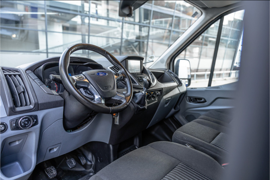 Ford Transit 310 2.0 TDCI L2H2 | CarPlay | Navigatie | Camera | BOTT Inrichting | Airco | 3-Zitter | Cruise control
