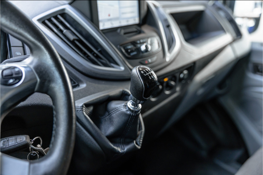 Ford Transit 310 2.0 TDCI L2H2 | CarPlay | Navigatie | Camera | BOTT Inrichting | Airco | 3-Zitter | Cruise control