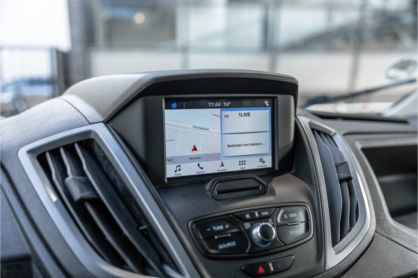 Ford Transit 310 2.0 TDCI L2H2 | CarPlay | Navigatie | Camera | BOTT Inrichting | Airco | 3-Zitter | Cruise control