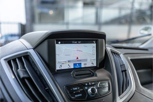 Ford Transit 310 2.0 TDCI L2H2 | CarPlay | Navigatie | Camera | BOTT Inrichting | Airco | 3-Zitter | Cruise control