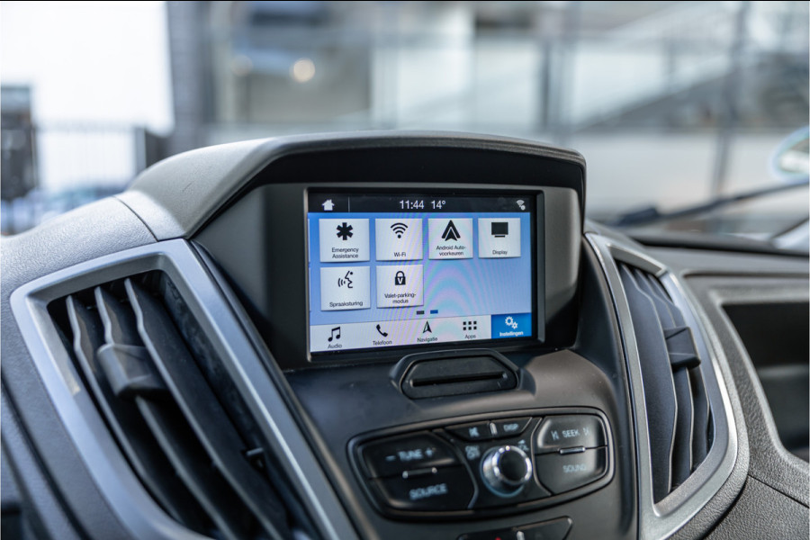 Ford Transit 310 2.0 TDCI L2H2 | CarPlay | Navigatie | Camera | BOTT Inrichting | Airco | 3-Zitter | Cruise control