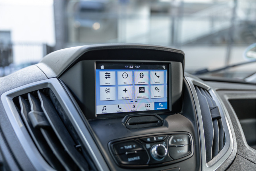 Ford Transit 310 2.0 TDCI L2H2 | CarPlay | Navigatie | Camera | BOTT Inrichting | Airco | 3-Zitter | Cruise control