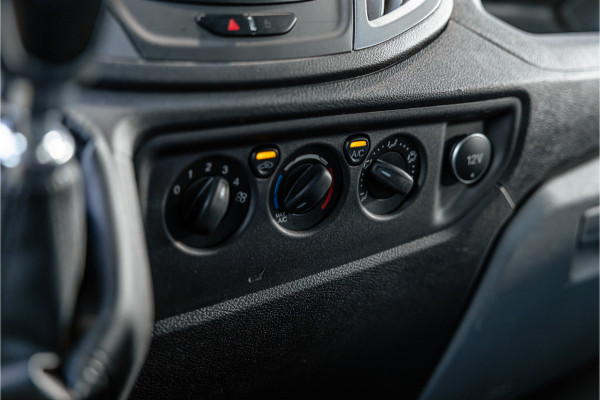 Ford Transit 310 2.0 TDCI L2H2 | CarPlay | Navigatie | Camera | BOTT Inrichting | Airco | 3-Zitter | Cruise control