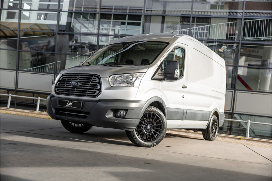 Ford Transit 310 2.0 TDCI L2H2 | CarPlay | Navigatie | Camera | BOTT Inrichting | Airco | 3-Zitter | Cruise control
