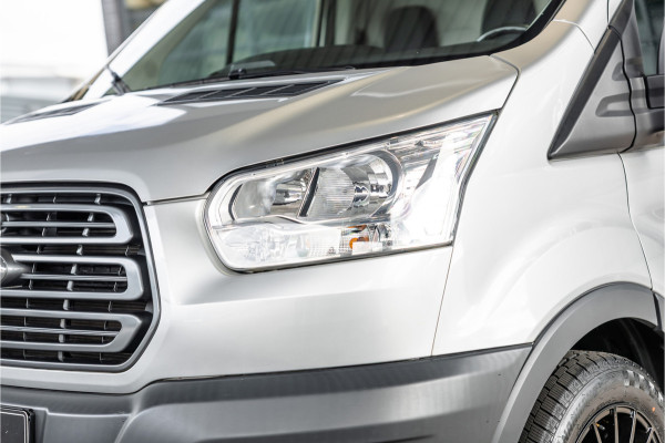 Ford Transit 310 2.0 TDCI L2H2 | CarPlay | Navigatie | Camera | BOTT Inrichting | Airco | 3-Zitter | Cruise control