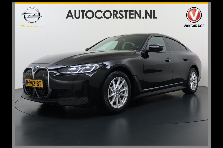 BMW i4 eDrive40 340PK 84kWh High Executive SOH 94% Leder Sportstoelen+Verwarmd Head-Up Display Camera Navi 3-Zone Ecc Live cockpit pro Laserlicht Elek.Achterklep Privacy Glas Isofix Wifi Bluetooth DAB Regen/Lichtsensor Draadloze lader 1e Eigenaar Dealeronderhouden Origineel Nederlandse Auto