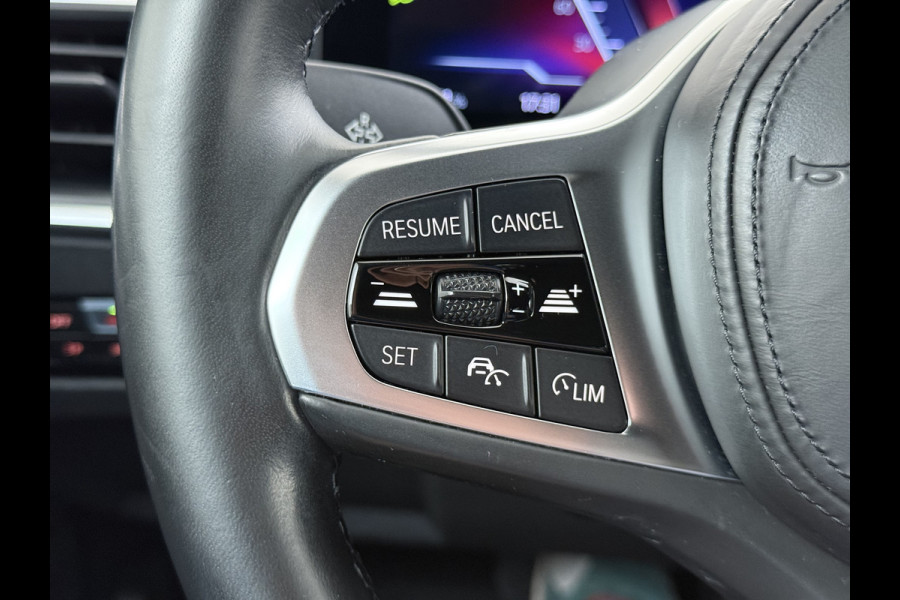 BMW i4 eDrive40 340PK 84kWh High Executive SOH 94% Leder Sportstoelen+Verwarmd Head-Up Display Camera Navi 3-Zone Ecc Live cockpit pro Laserlicht Elek.Achterklep Privacy Glas Isofix Wifi Bluetooth DAB Regen/Lichtsensor Draadloze lader 1e Eigenaar Dealeronderhouden Origineel Nederlandse Auto