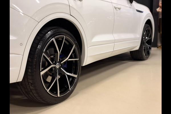 Volkswagen Touareg 3.0 TSi eHybrid 4MOTION R | 462PK | PANO | TREKHAAK | INCL. BTW!