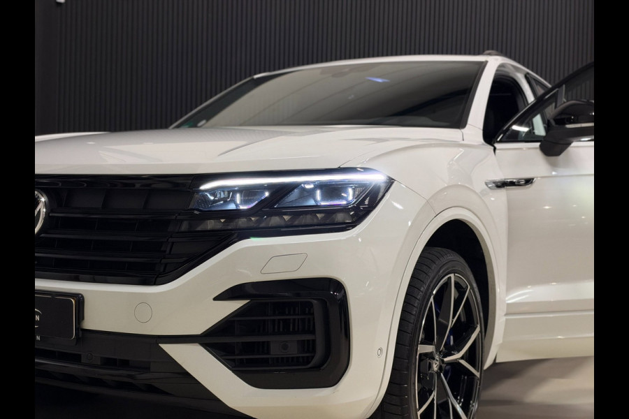 Volkswagen Touareg 3.0 TSi eHybrid 4MOTION R | 462PK | PANO | TREKHAAK | INCL. BTW!