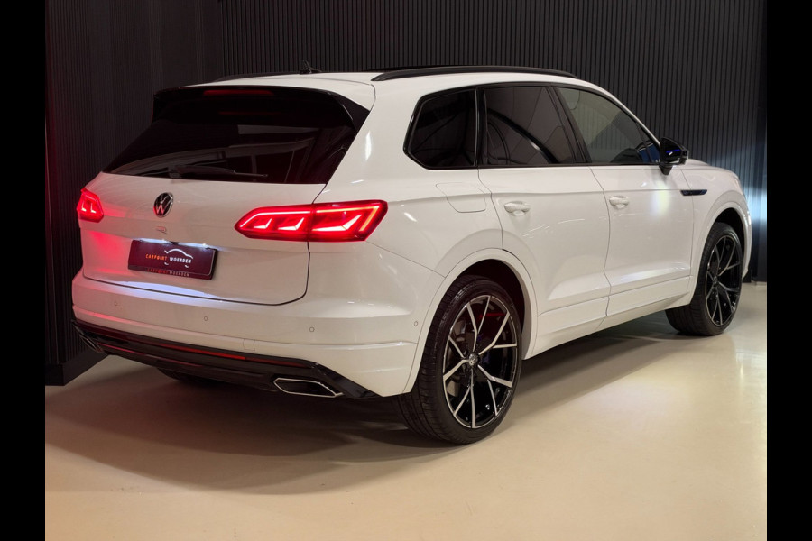Volkswagen Touareg 3.0 TSi eHybrid 4MOTION R | 462PK | PANO | TREKHAAK | INCL. BTW!