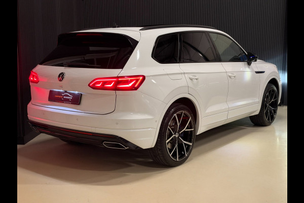 Volkswagen Touareg 3.0 TSi eHybrid 4MOTION R | 462PK | PANO | TREKHAAK | INCL. BTW!