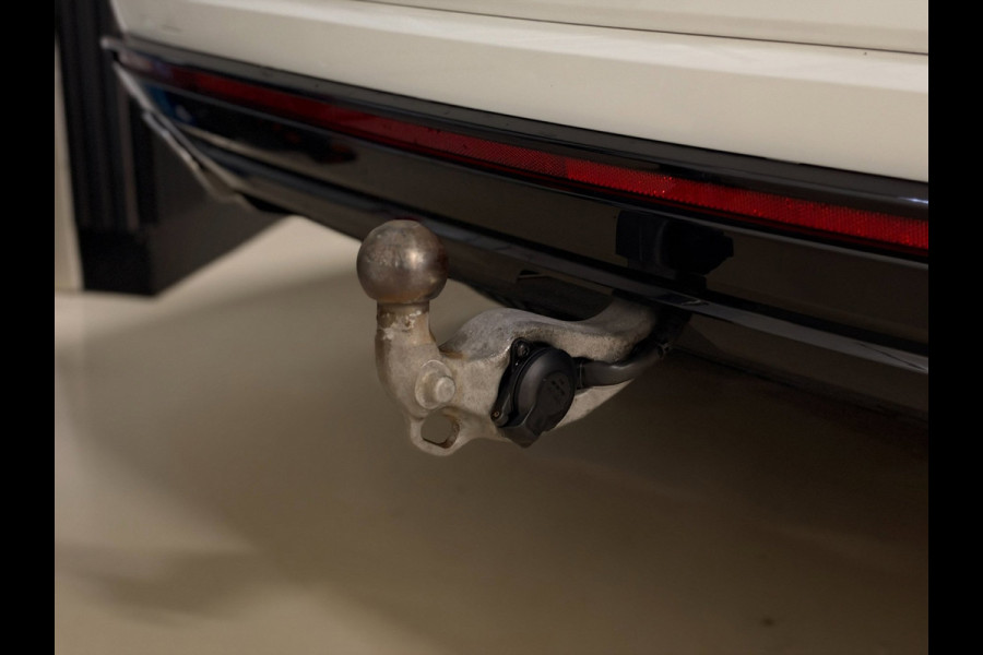 Volkswagen Touareg 3.0 TSi eHybrid 4MOTION R | 462PK | PANO | TREKHAAK | INCL. BTW!