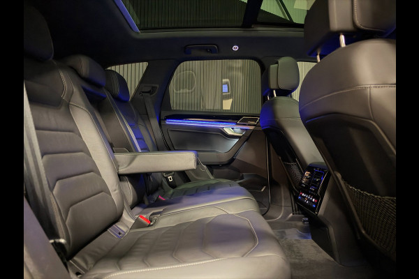 Volkswagen Touareg 3.0 TSi eHybrid 4MOTION R | 462PK | PANO | TREKHAAK | INCL. BTW!